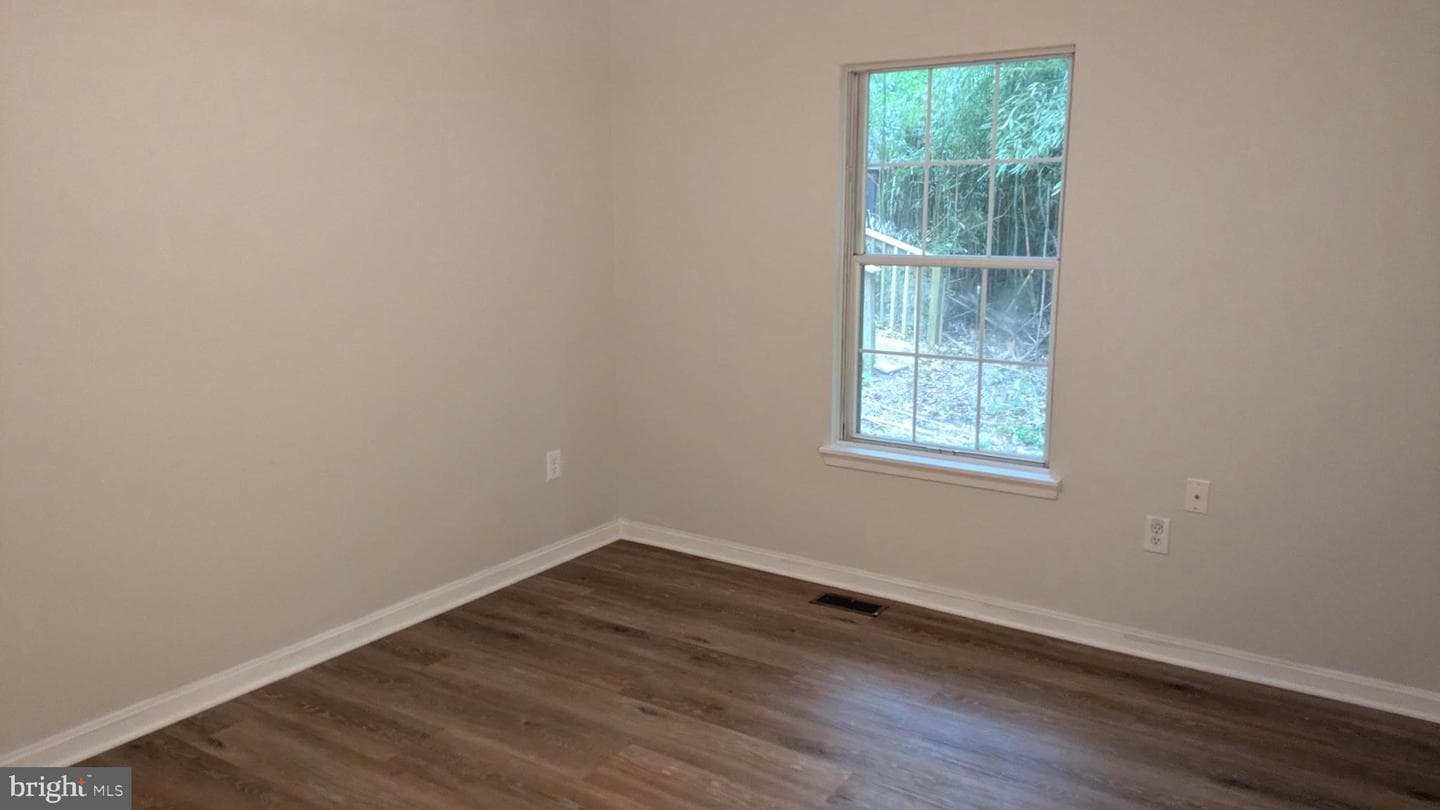 5860 Lilac Circle photo 17