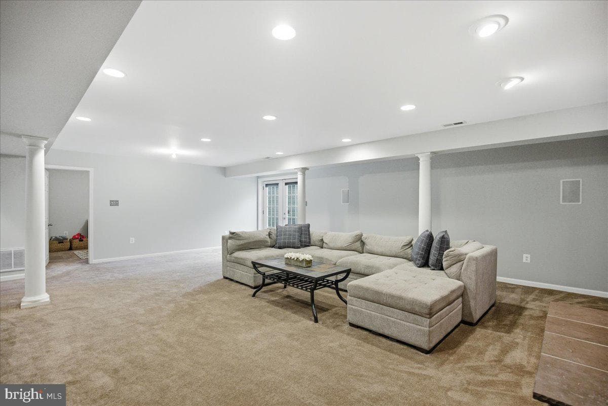 115 Thoroughbred Drive photo 41