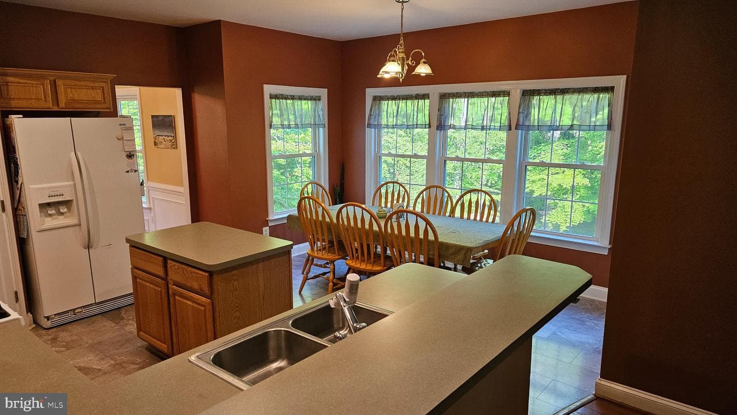 3020 Blackberry Lane photo 4