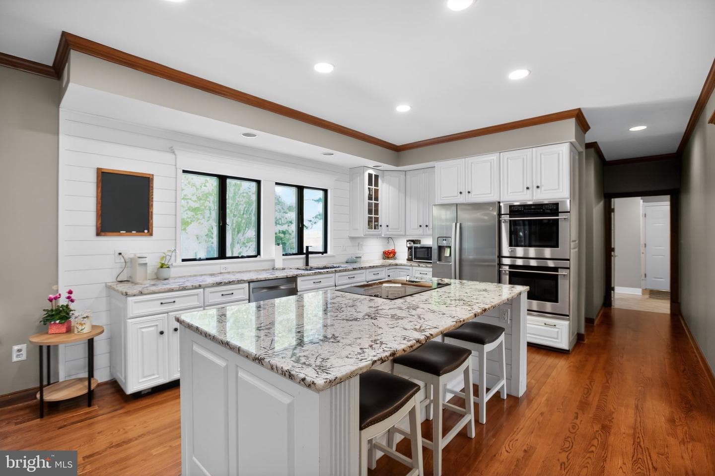 6921 Bond Street photo 15