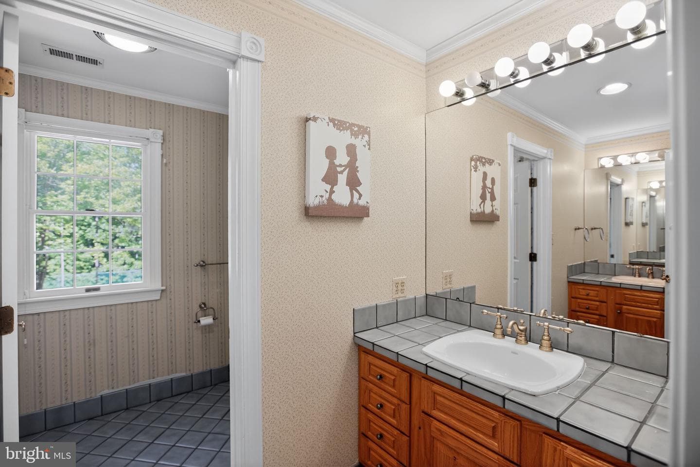 6921 Bond Street photo 36
