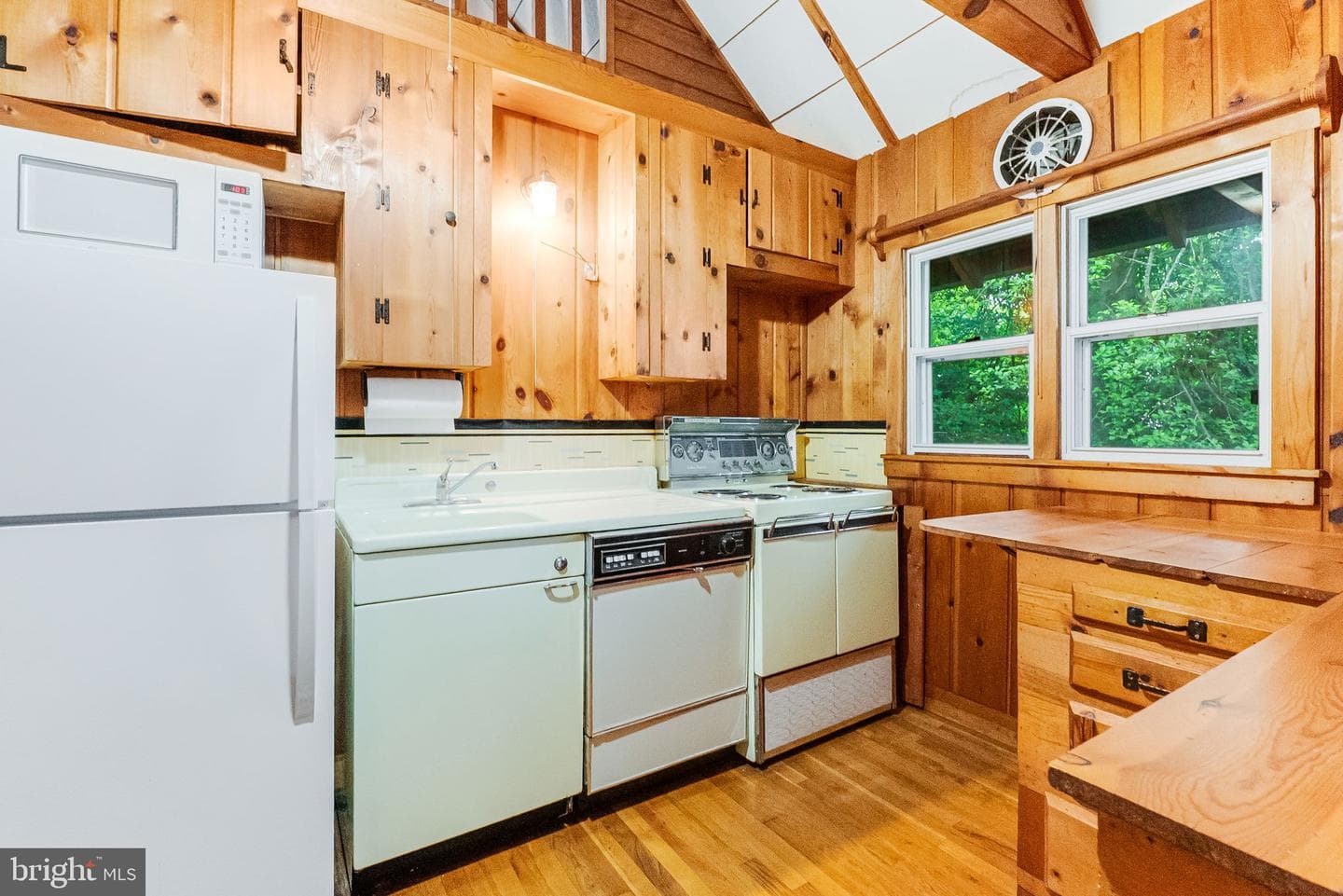 2138 Cedar Road photo 5