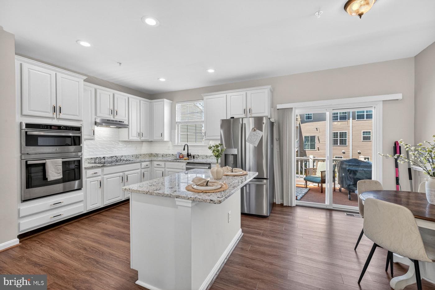 121 Polo Way photo 10