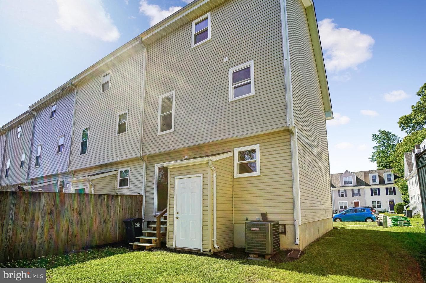 9556 Sea Gull Ct photo 2