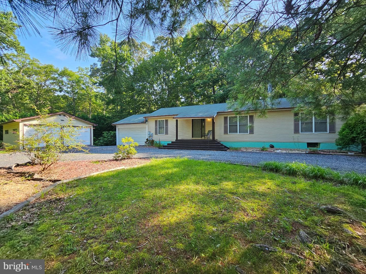 491 Redwood Lane photo 3