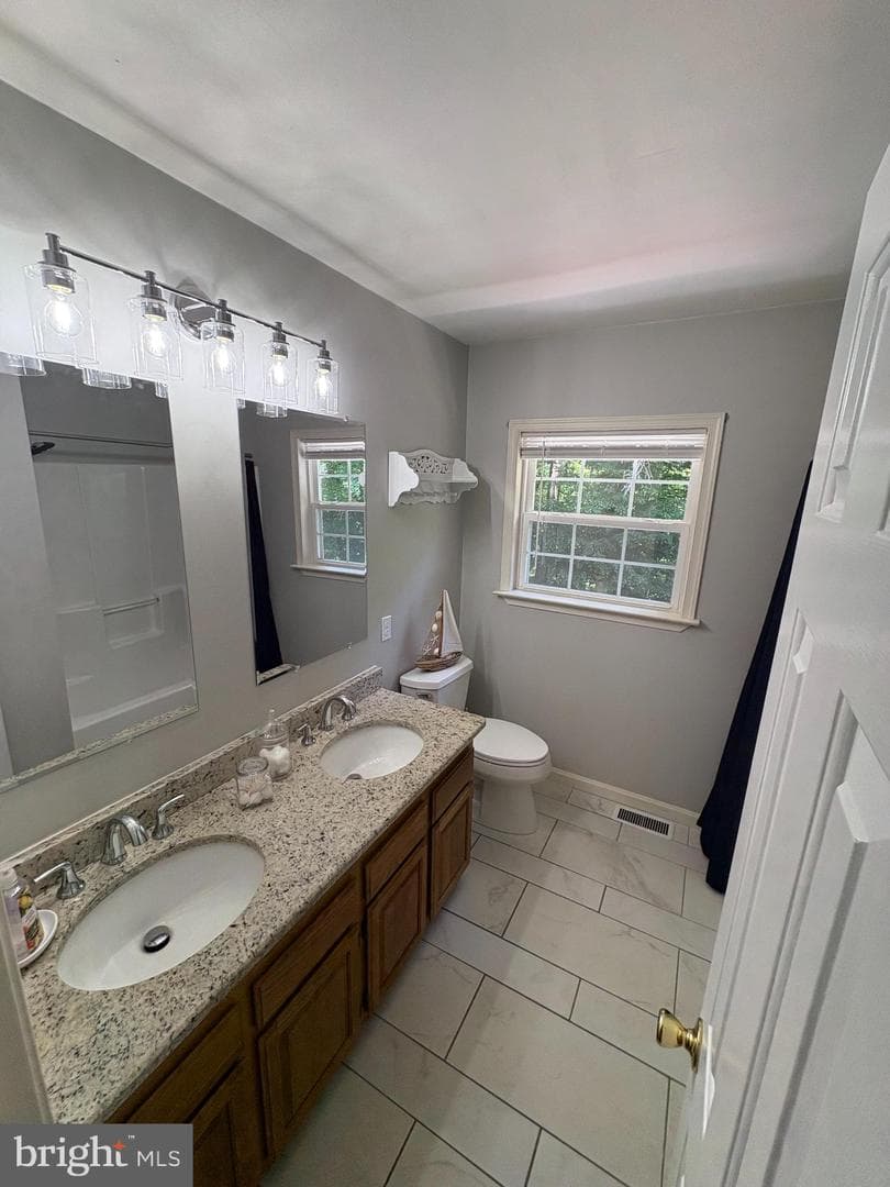 6845 Bayberry Xing photo 15