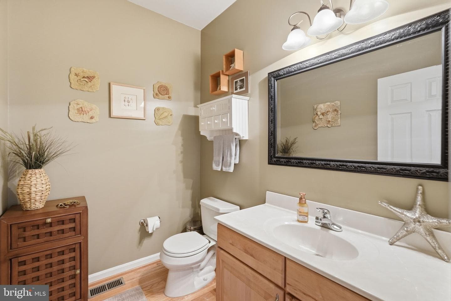 2651 Lady Annes Way photo 5