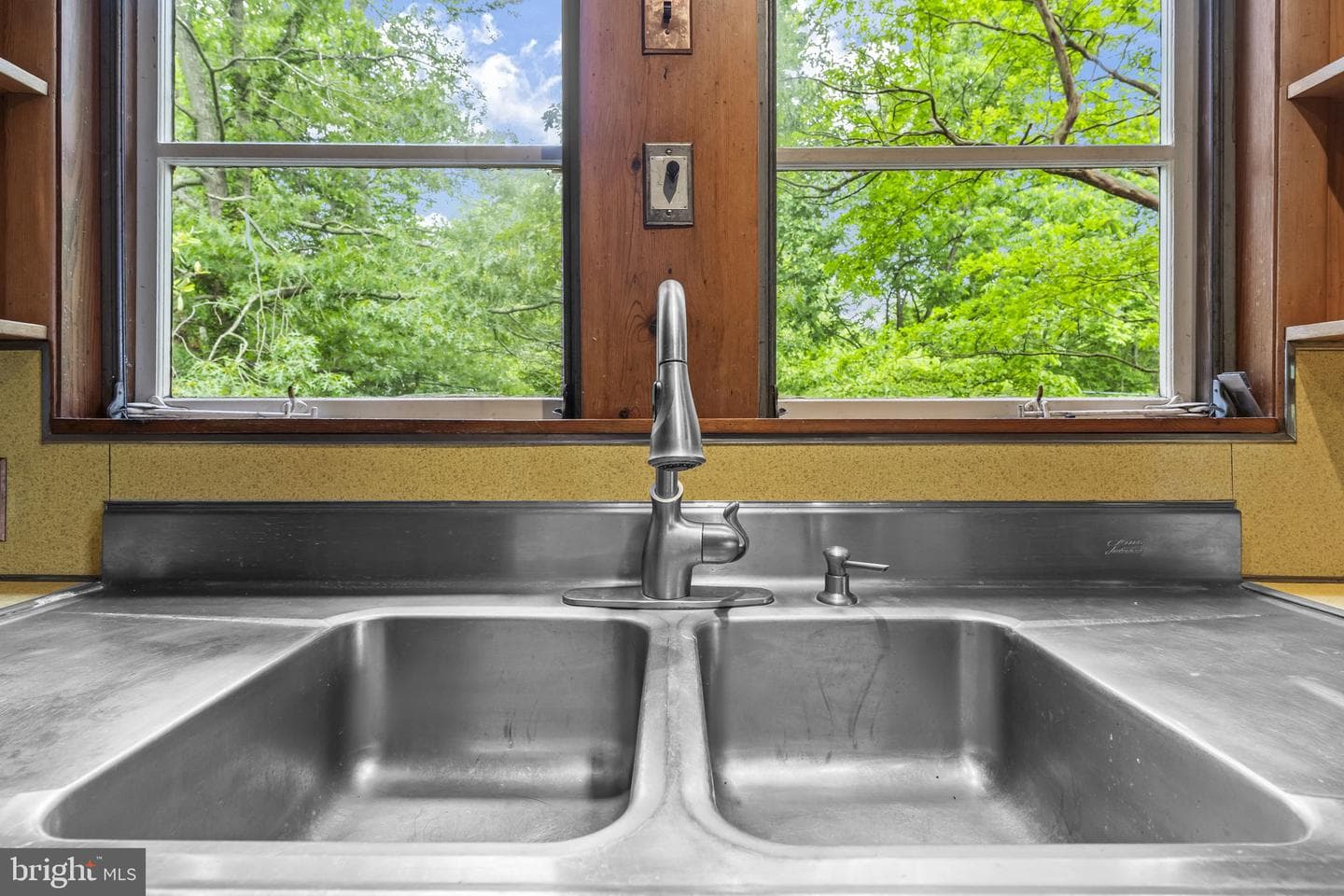 2342 Acacia Road photo 17