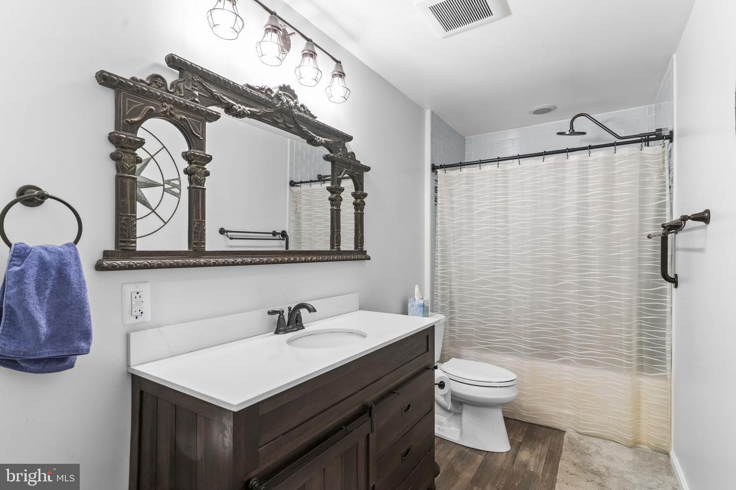 2037 Baythorne Road photo 29
