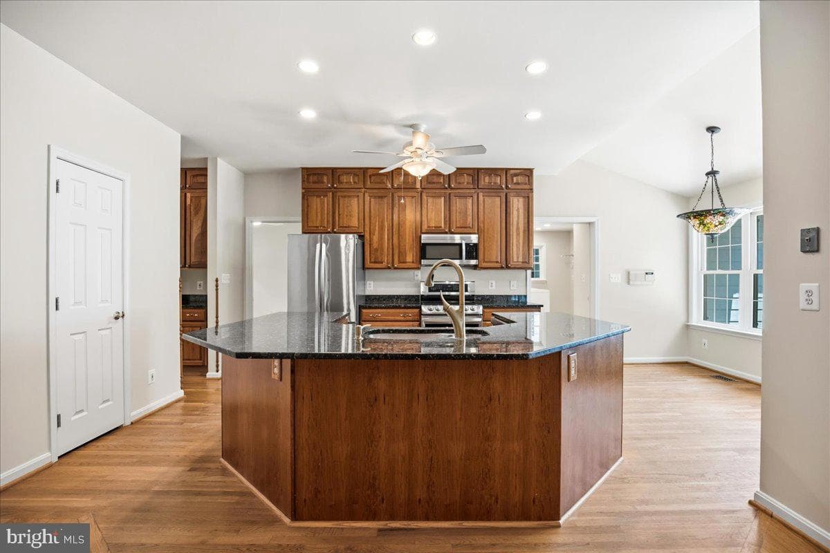 12033 Steven Lane photo 30