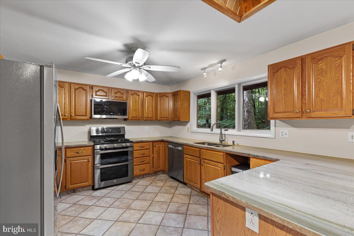 10310 Wild Goose Way photo 11