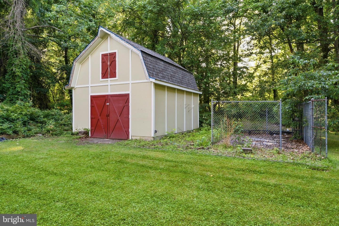 9330 Boyds Turn Road photo 16