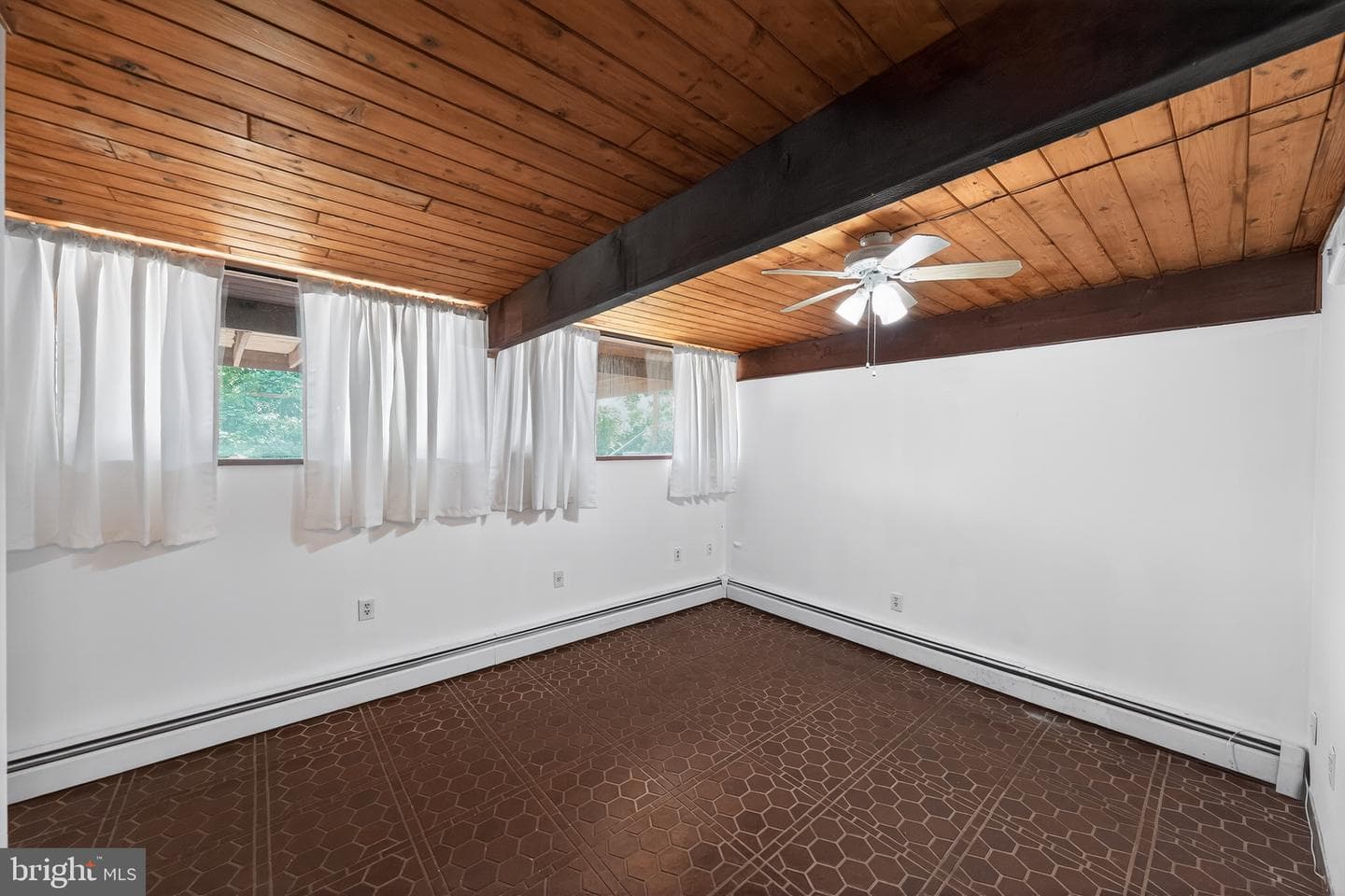 8205 F Street photo 29