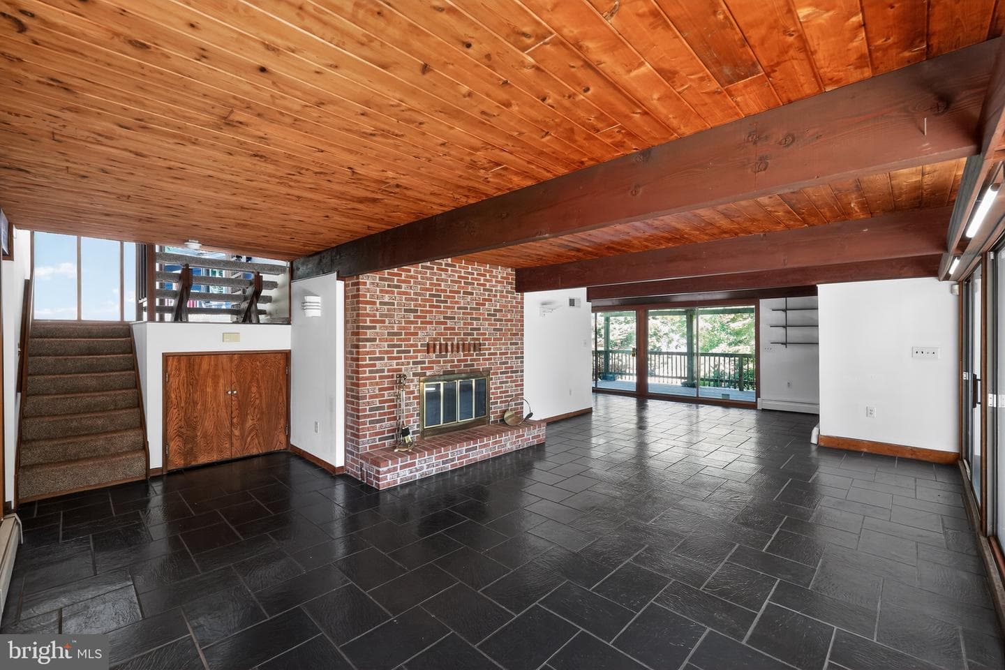 8205 F Street photo 31