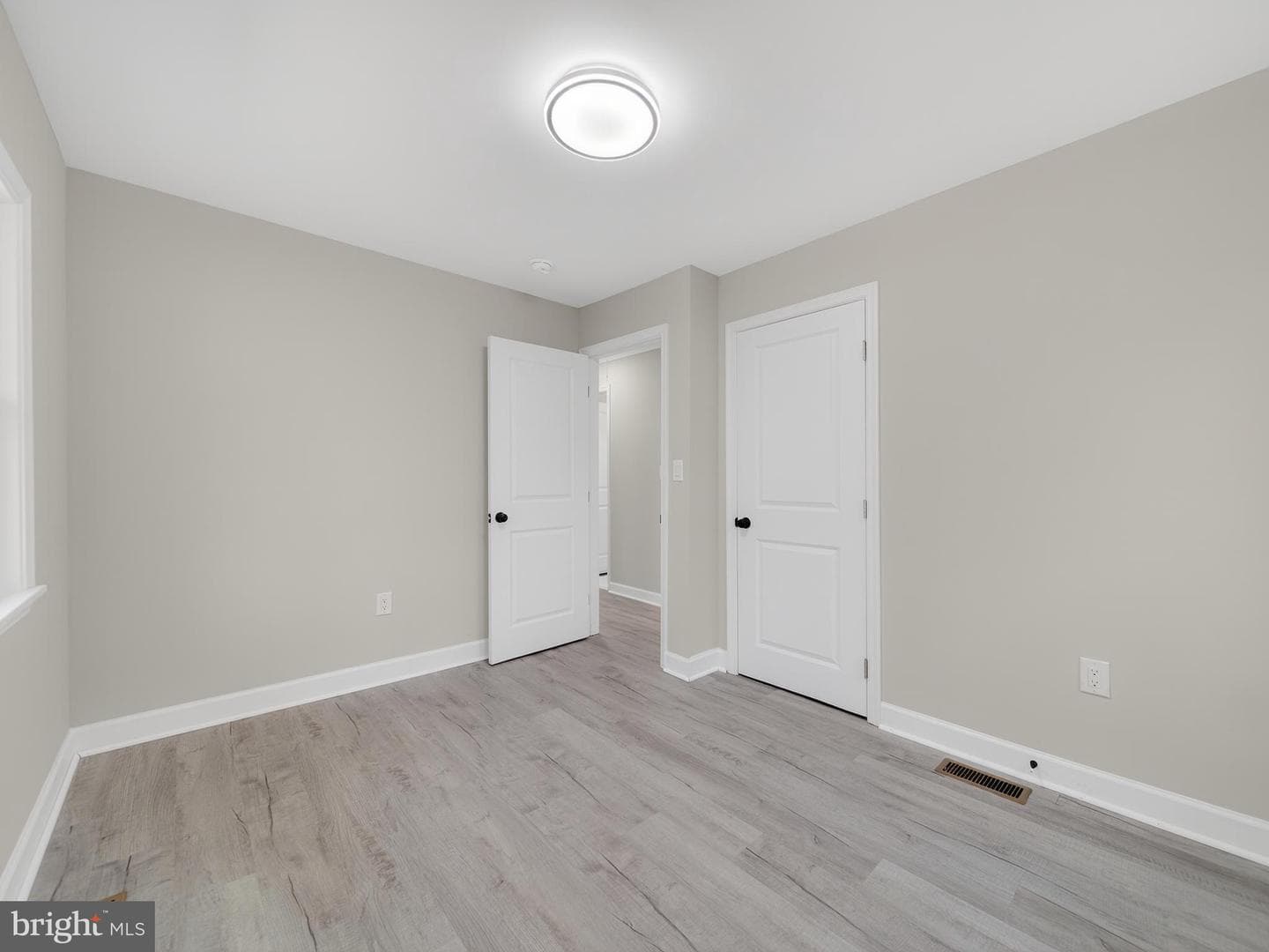 4475 Virginia Avenue photo 28