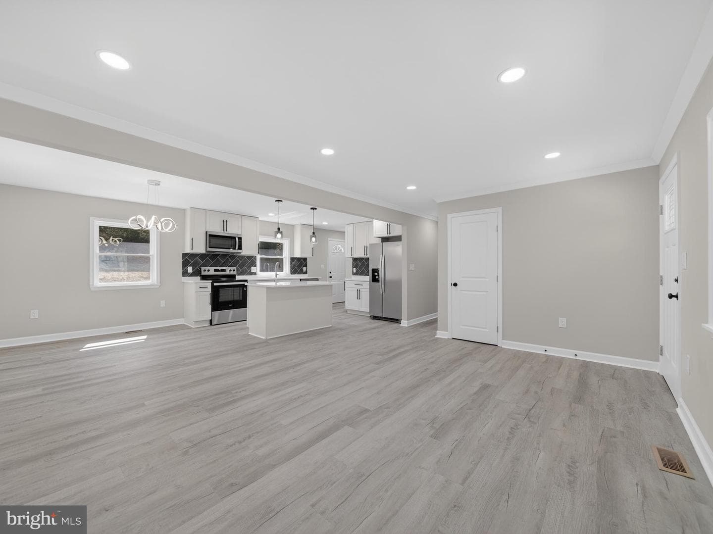 4475 Virginia Avenue photo 9