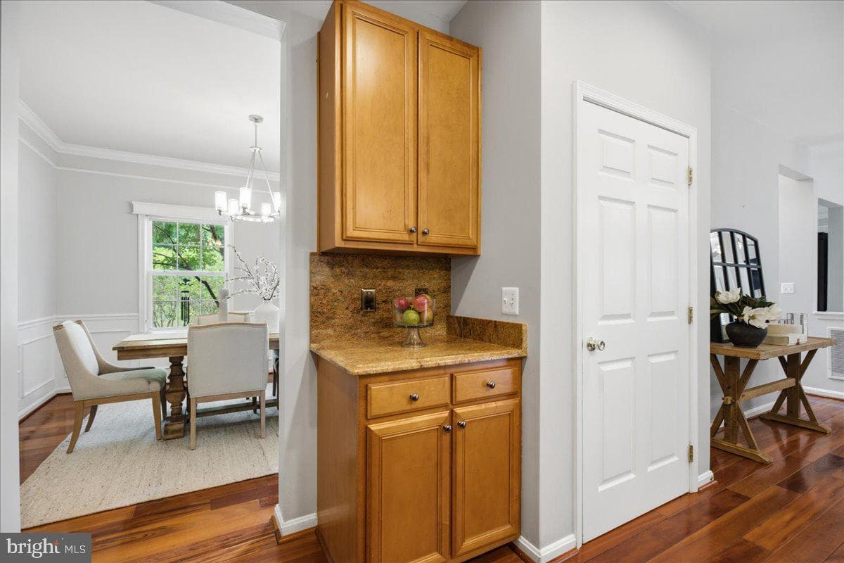 2424 Springbrook Court photo 43