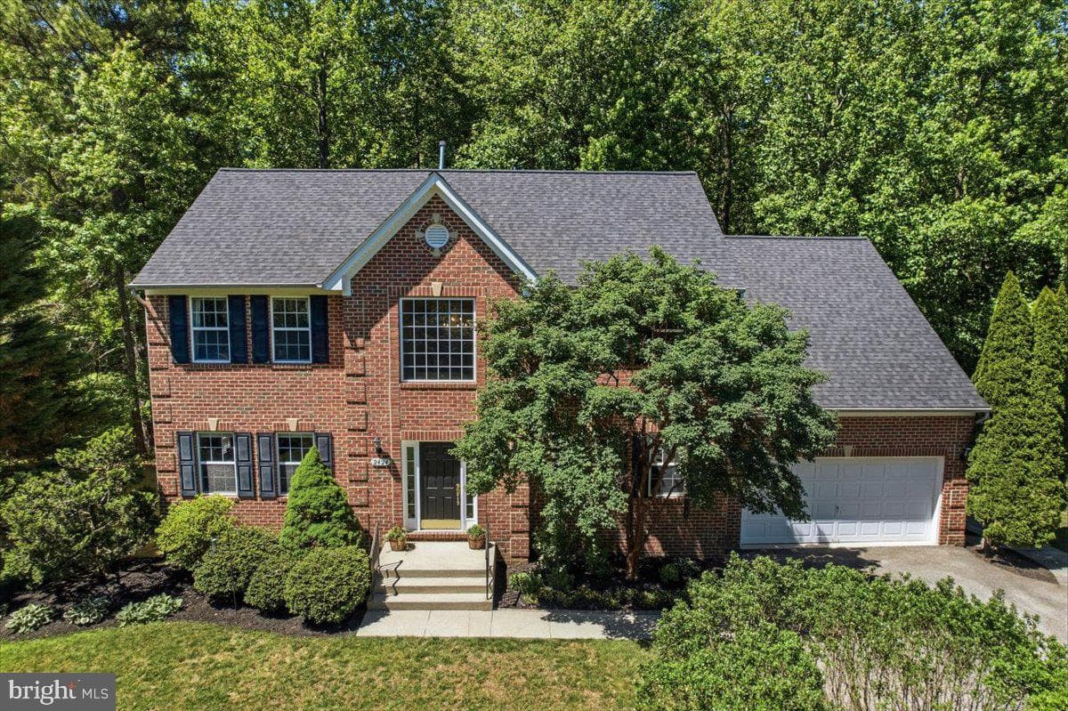 2424 Springbrook Court photo 5