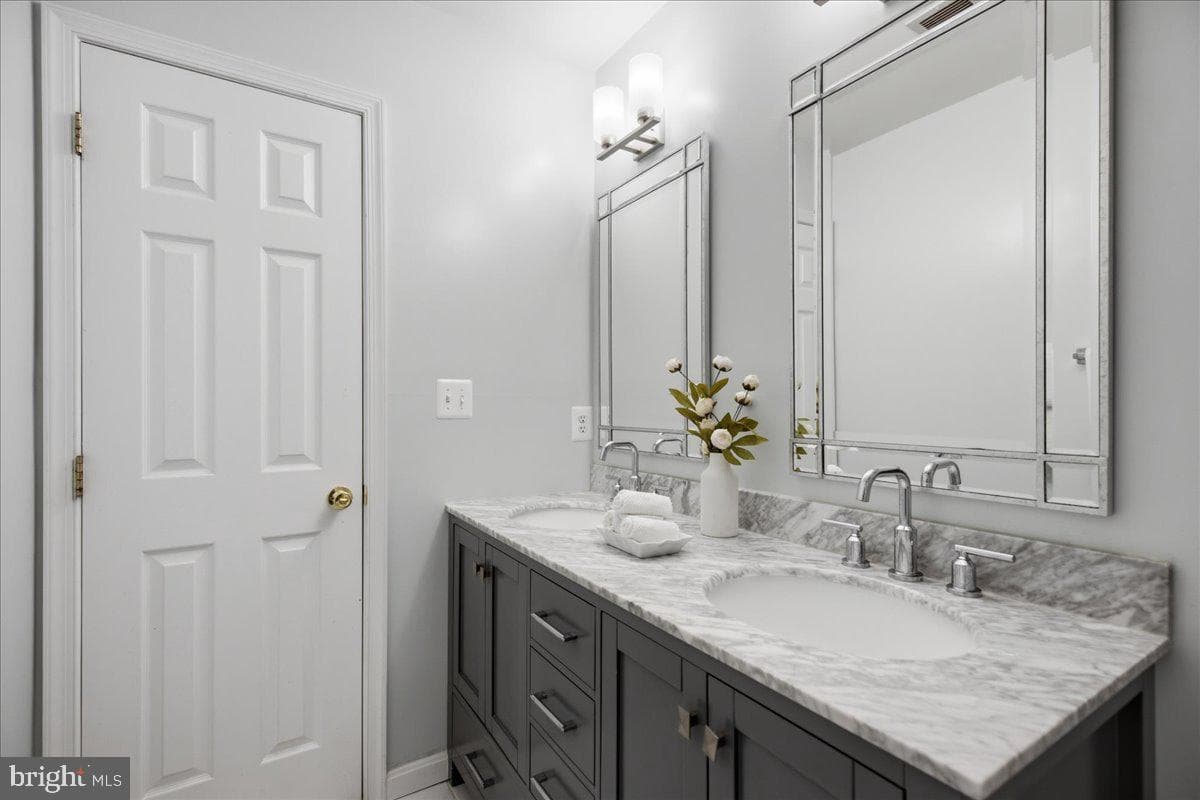 2424 Springbrook Court photo 65