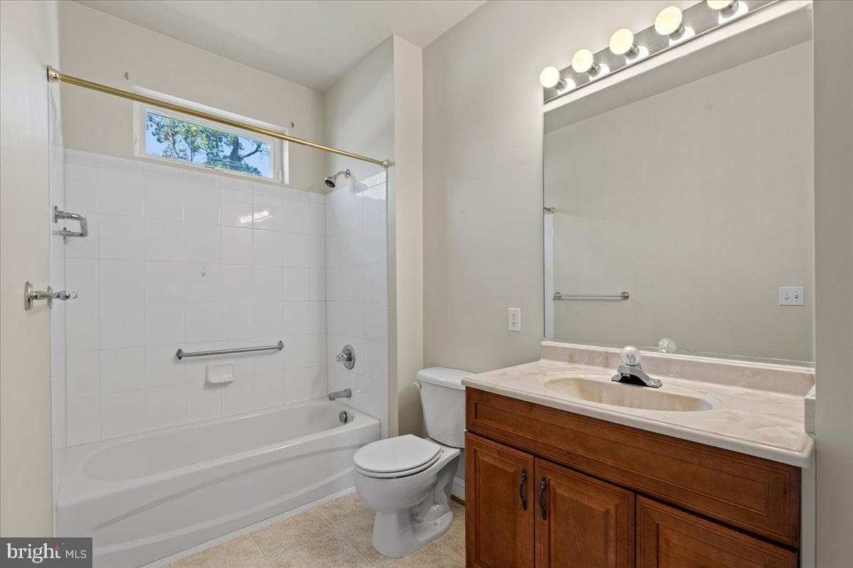 4032 5th Street photo 13