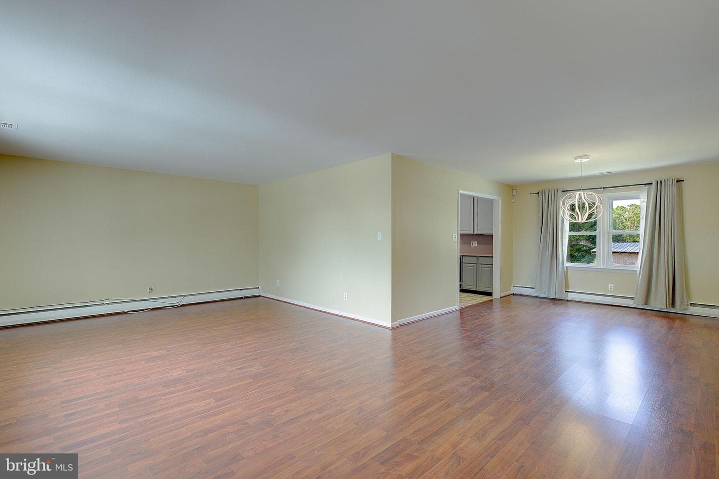 2546 Hillside Drive photo 3