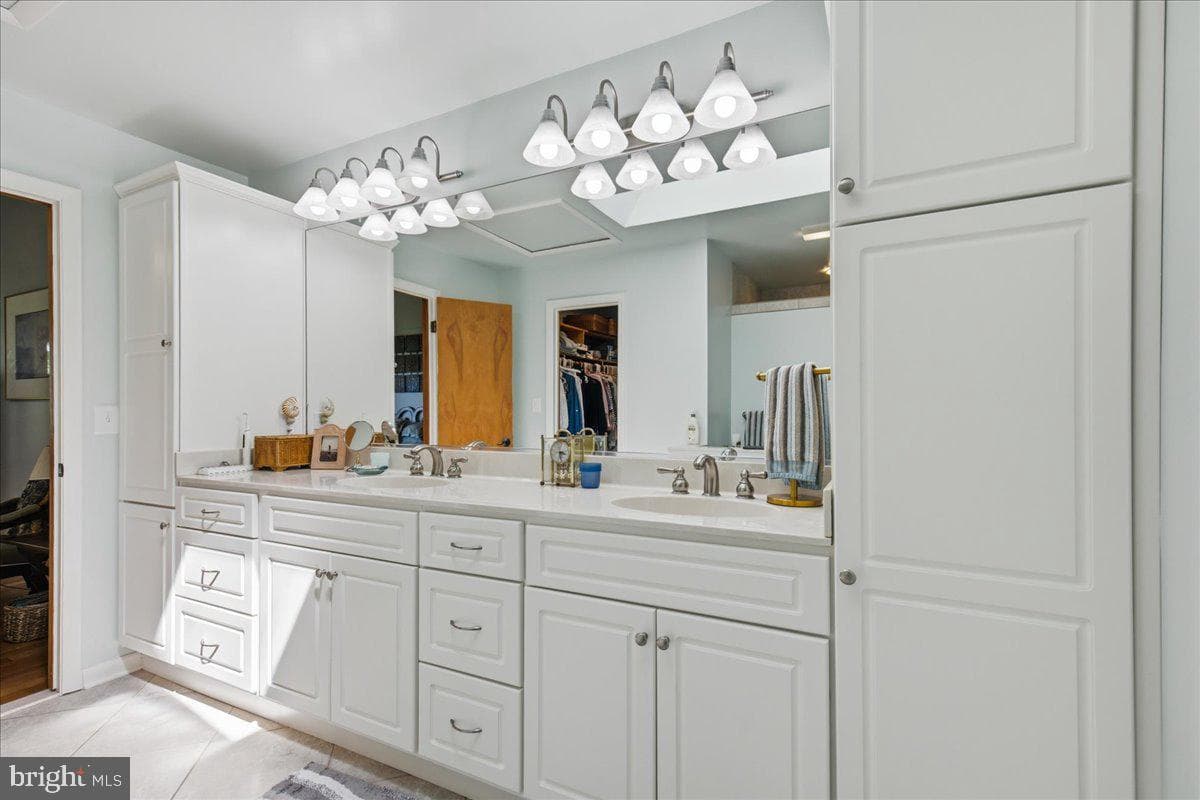 2400 Vern Road photo 47