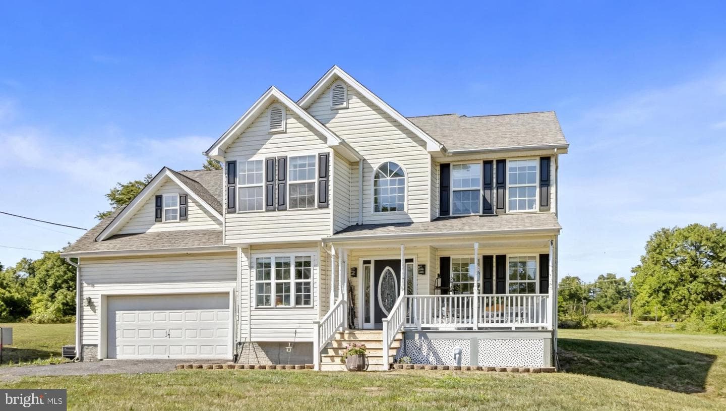 1525 Sharpes Court photo 1