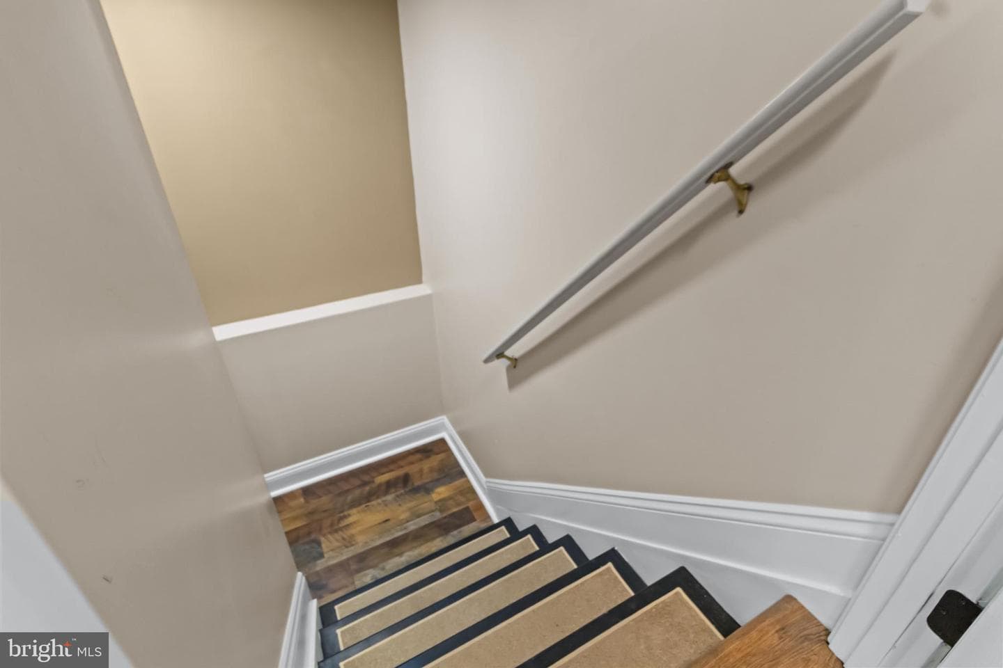 1525 Sharpes Court photo 38