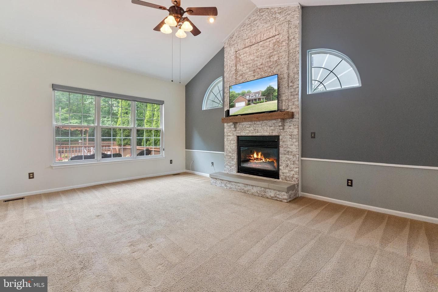 745 Bella Vista Drive photo 10