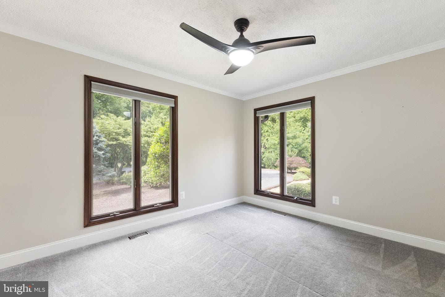 8271 Sycamore Terrace photo 32