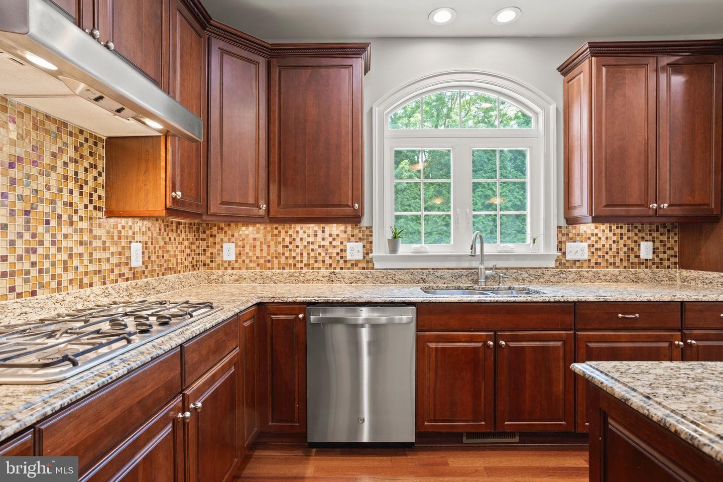 3325 Cox Road photo 12