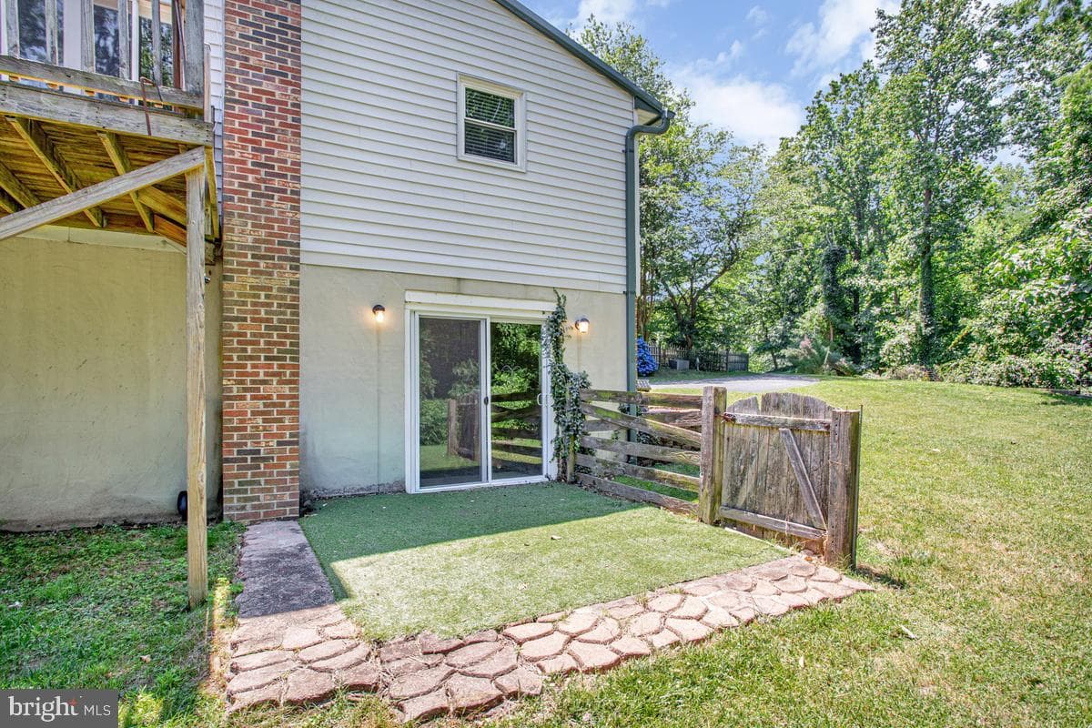 2811 Glasgow Way photo 33
