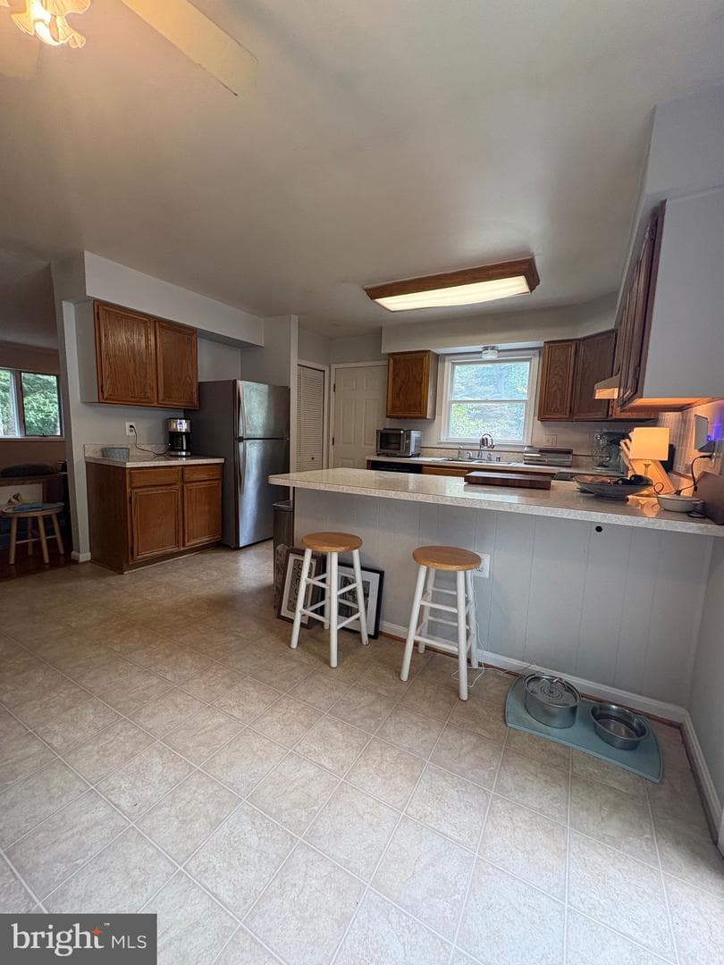 5885 Valley photo 13