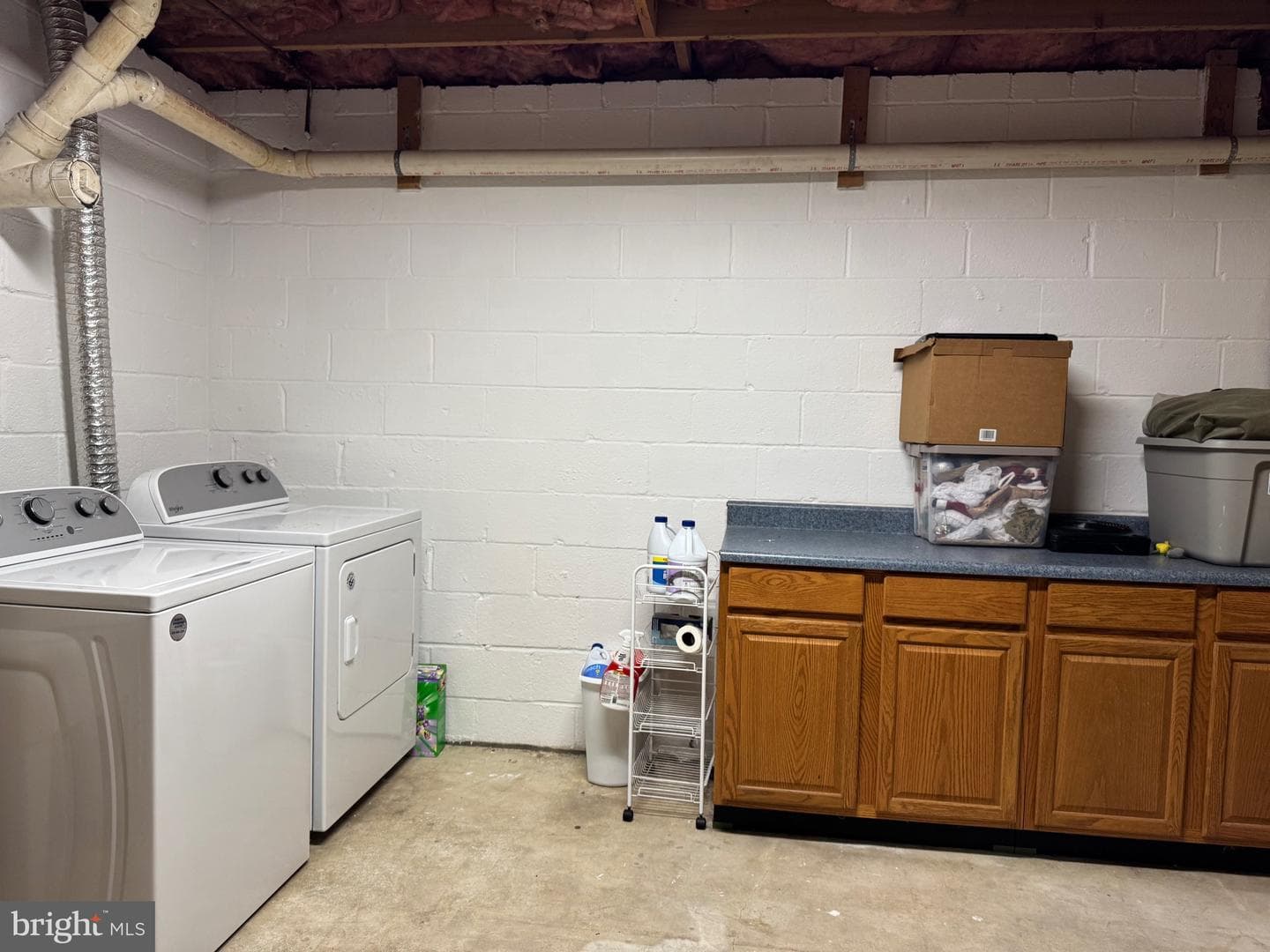 5885 Valley photo 29