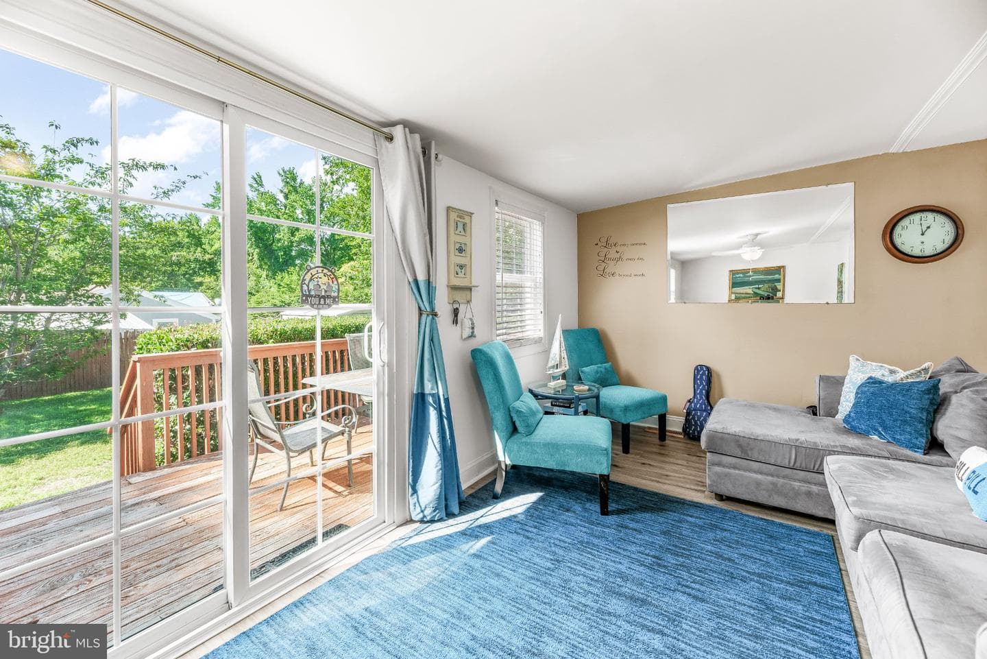 1543 Avenue B Street photo 18