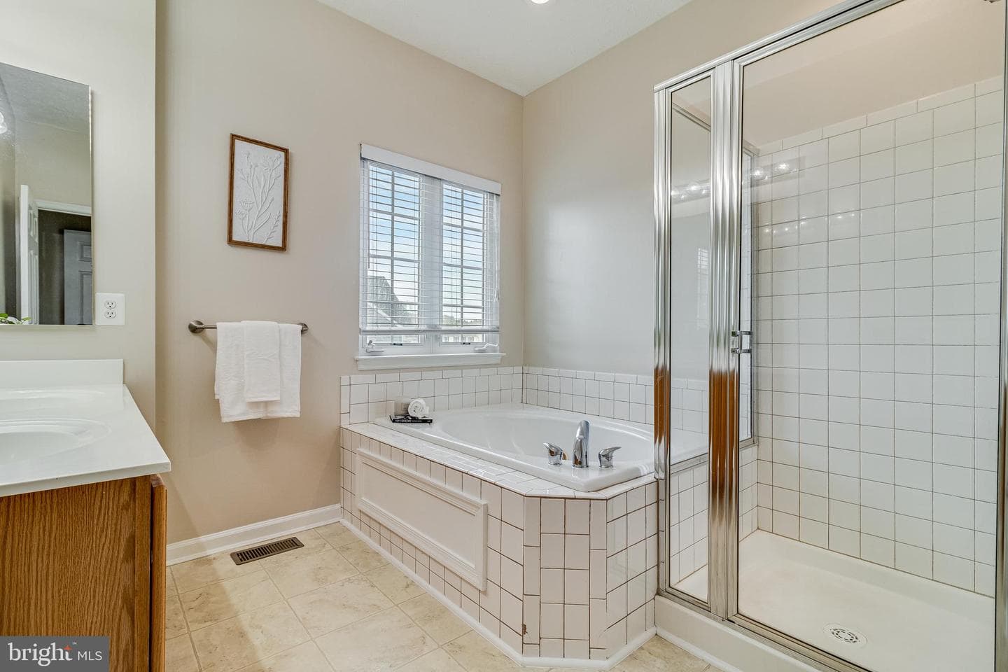 2295 Sansbury Drive photo 27