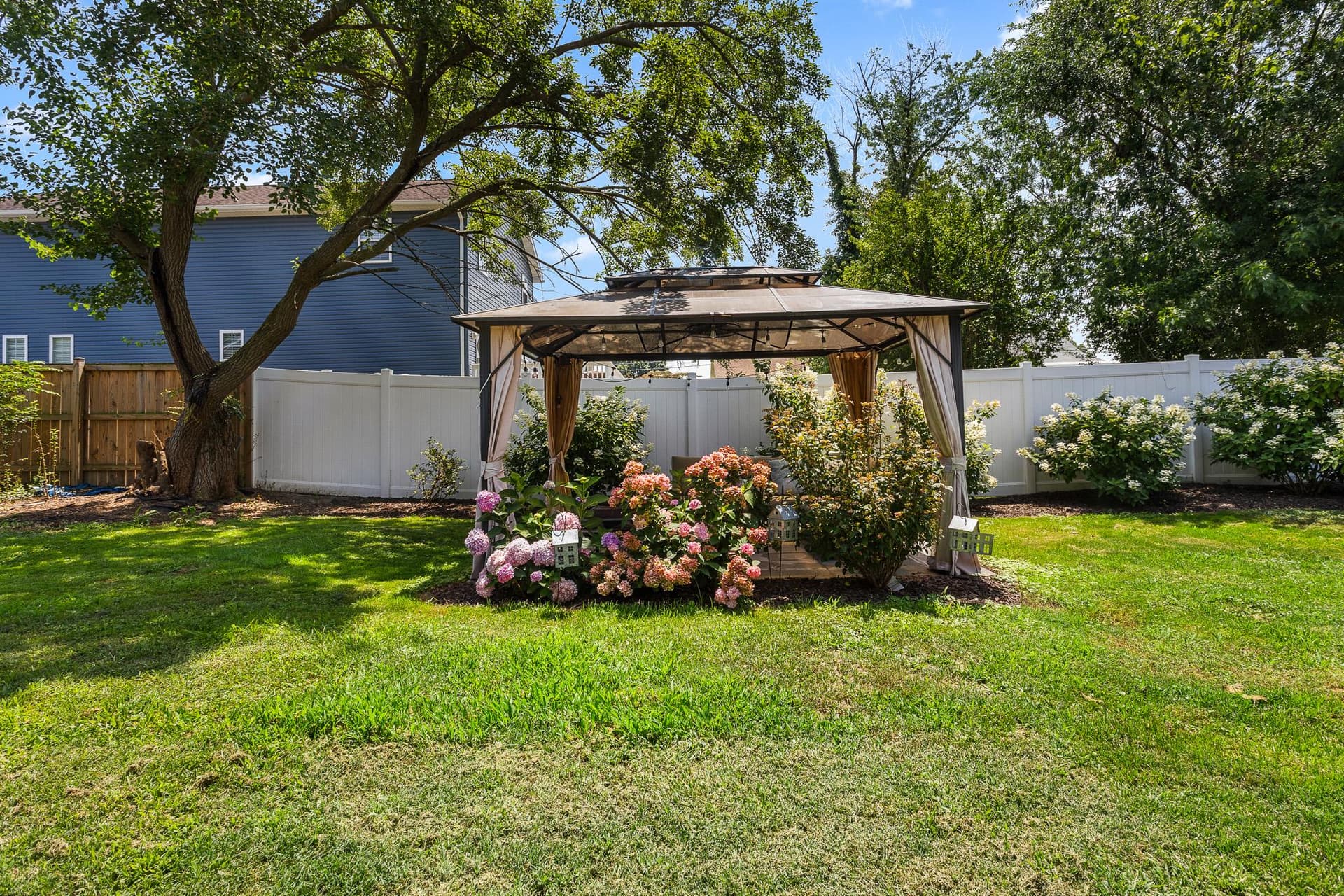 8256 D Street photo 32