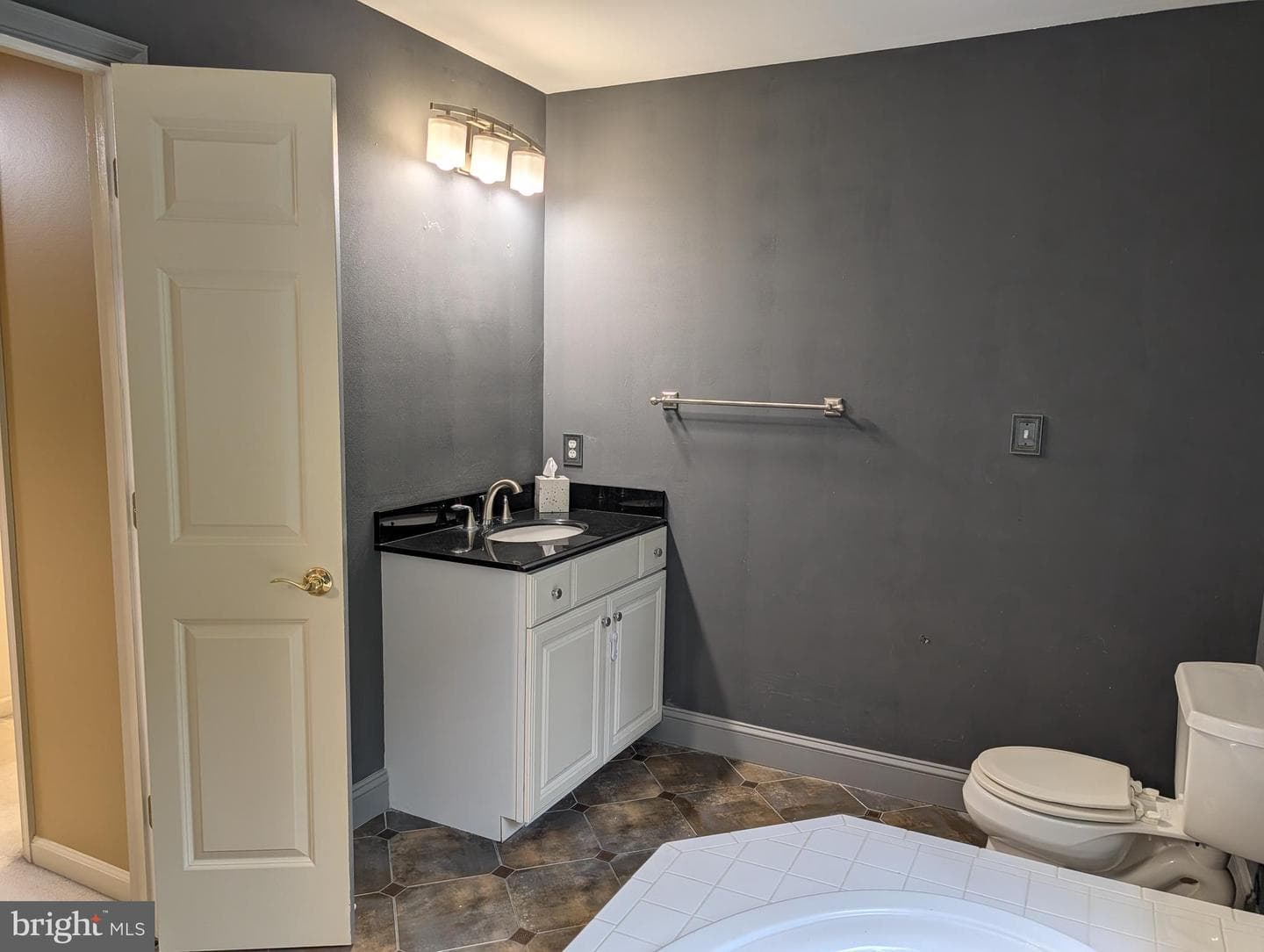 2440 Abigail Court photo 34