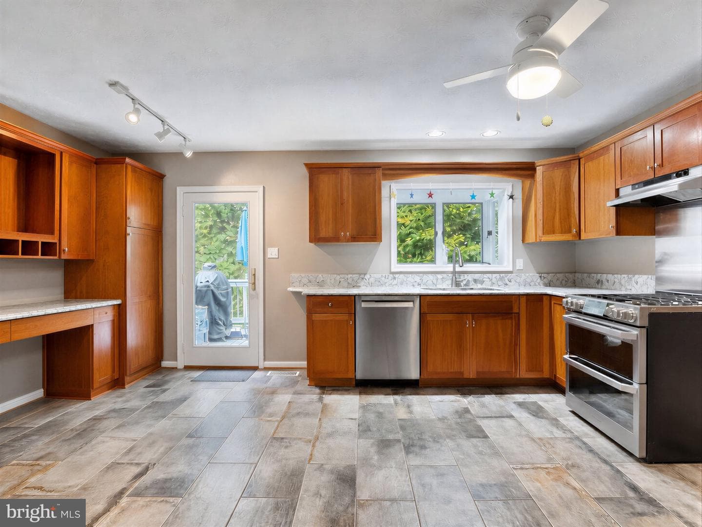 470 Chippingwood Drive photo 3