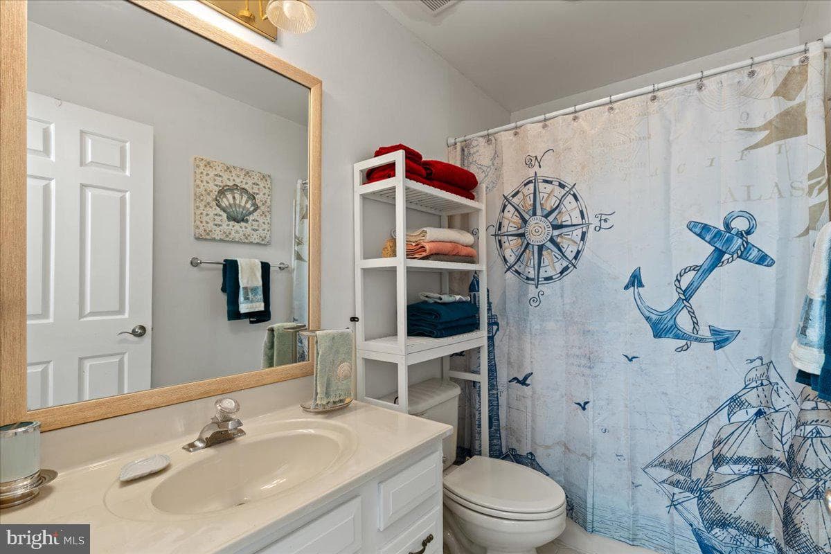 8337 Bay Crest Court photo 42