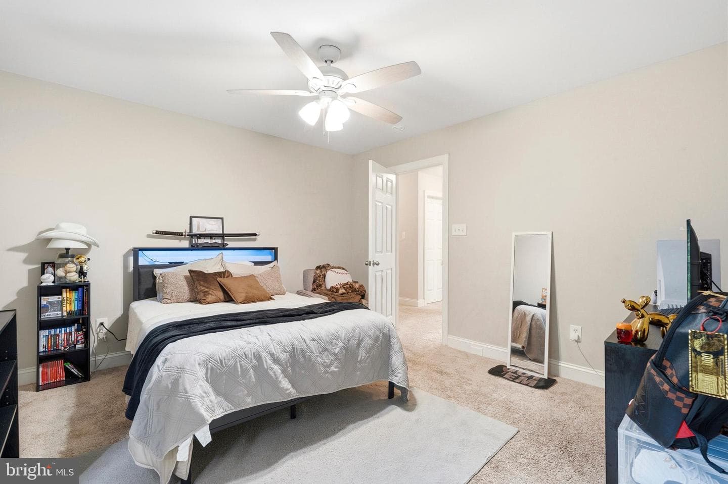5335 Majesty Lane photo 31