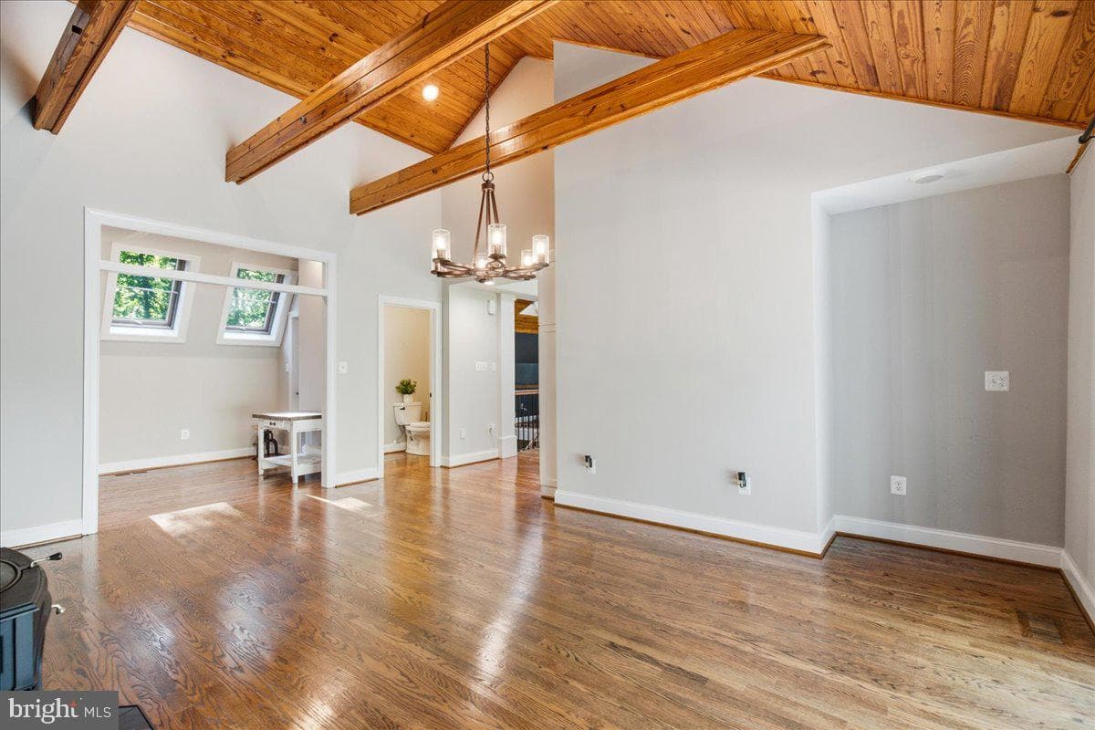 7785 Swan Lane photo 31