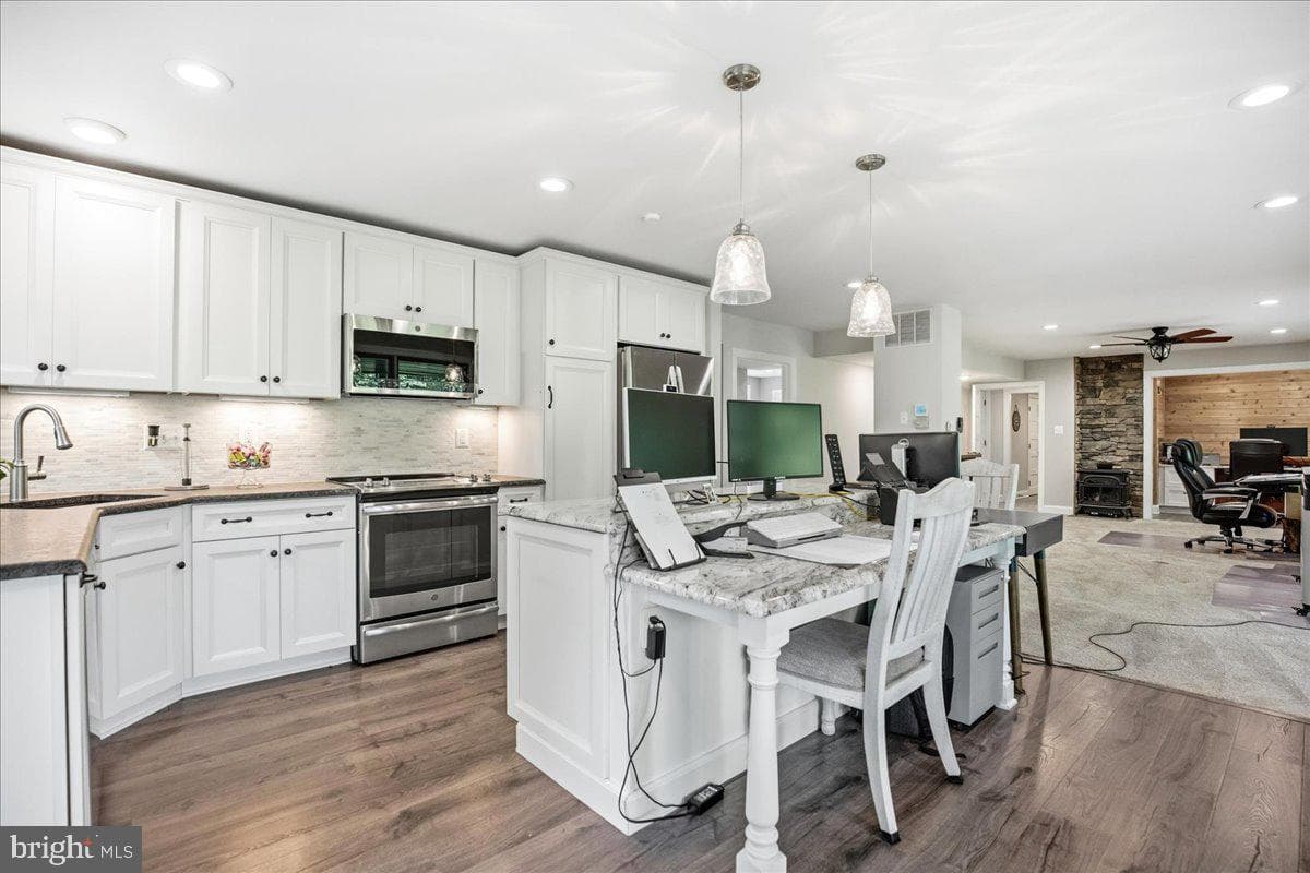 7785 Swan Lane photo 46