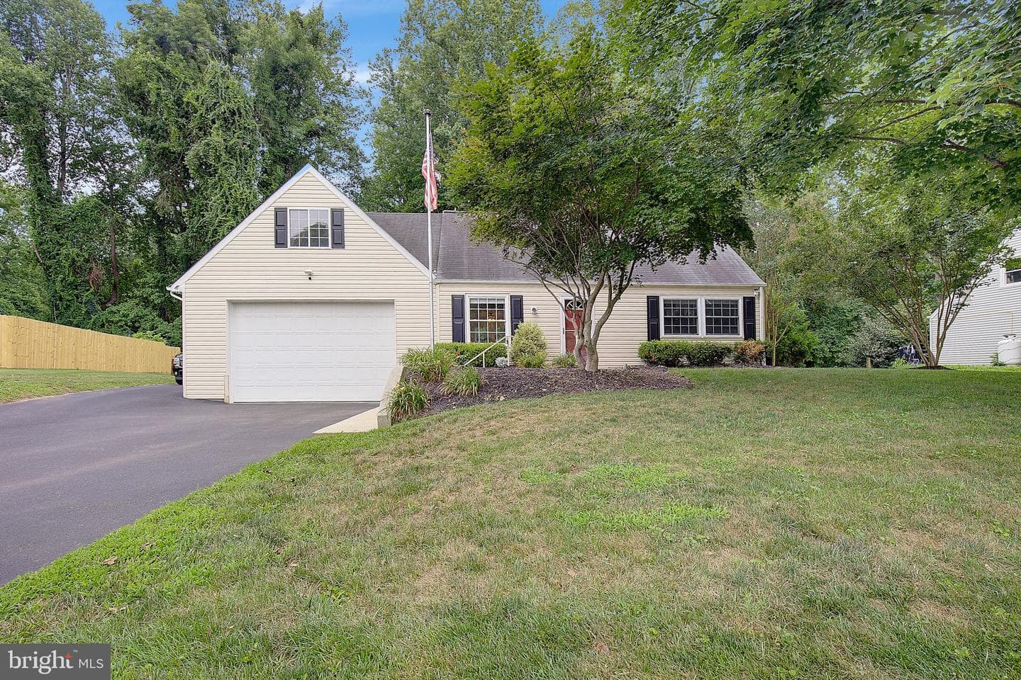 4305 Cassell Boulevard photo 2