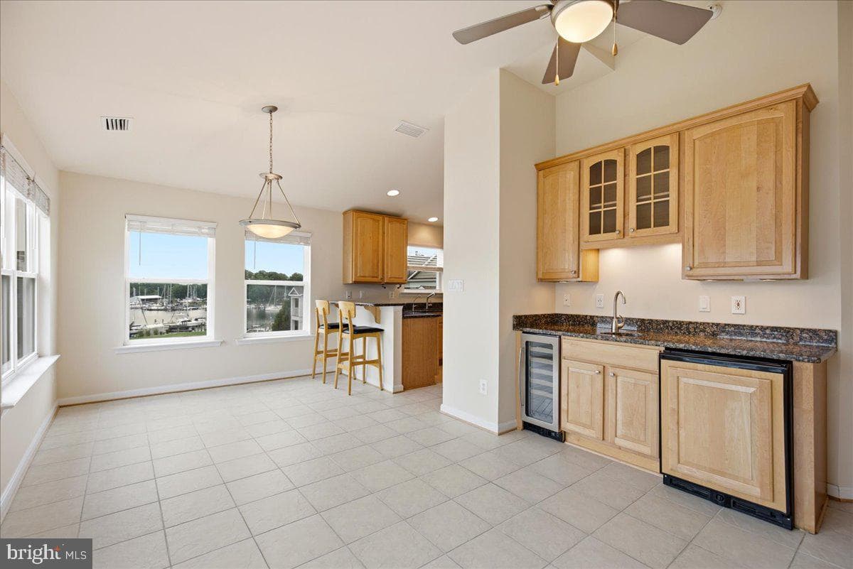 534 Oyster Bay Place #401 photo 11