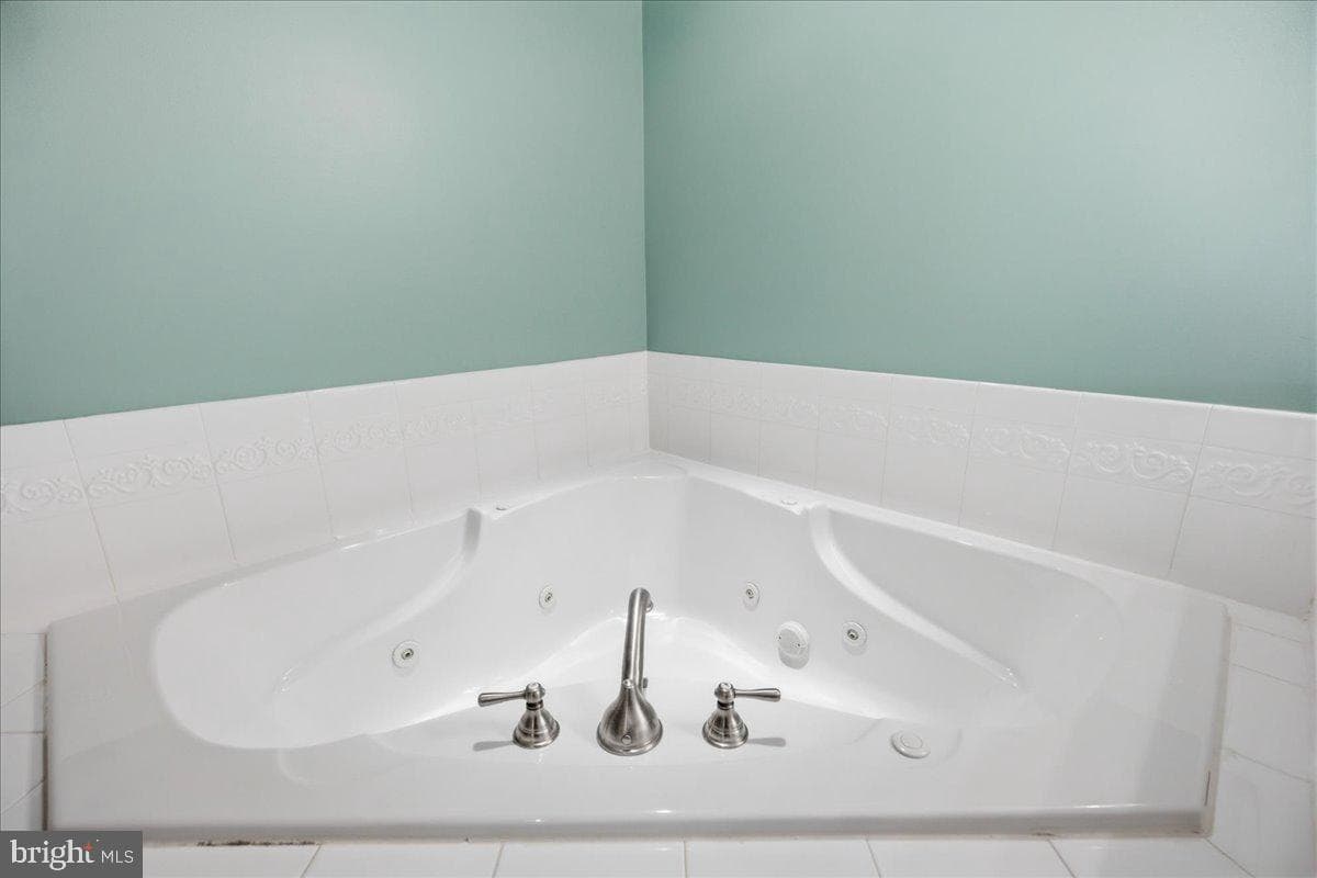 534 Oyster Bay Place #401 photo 31
