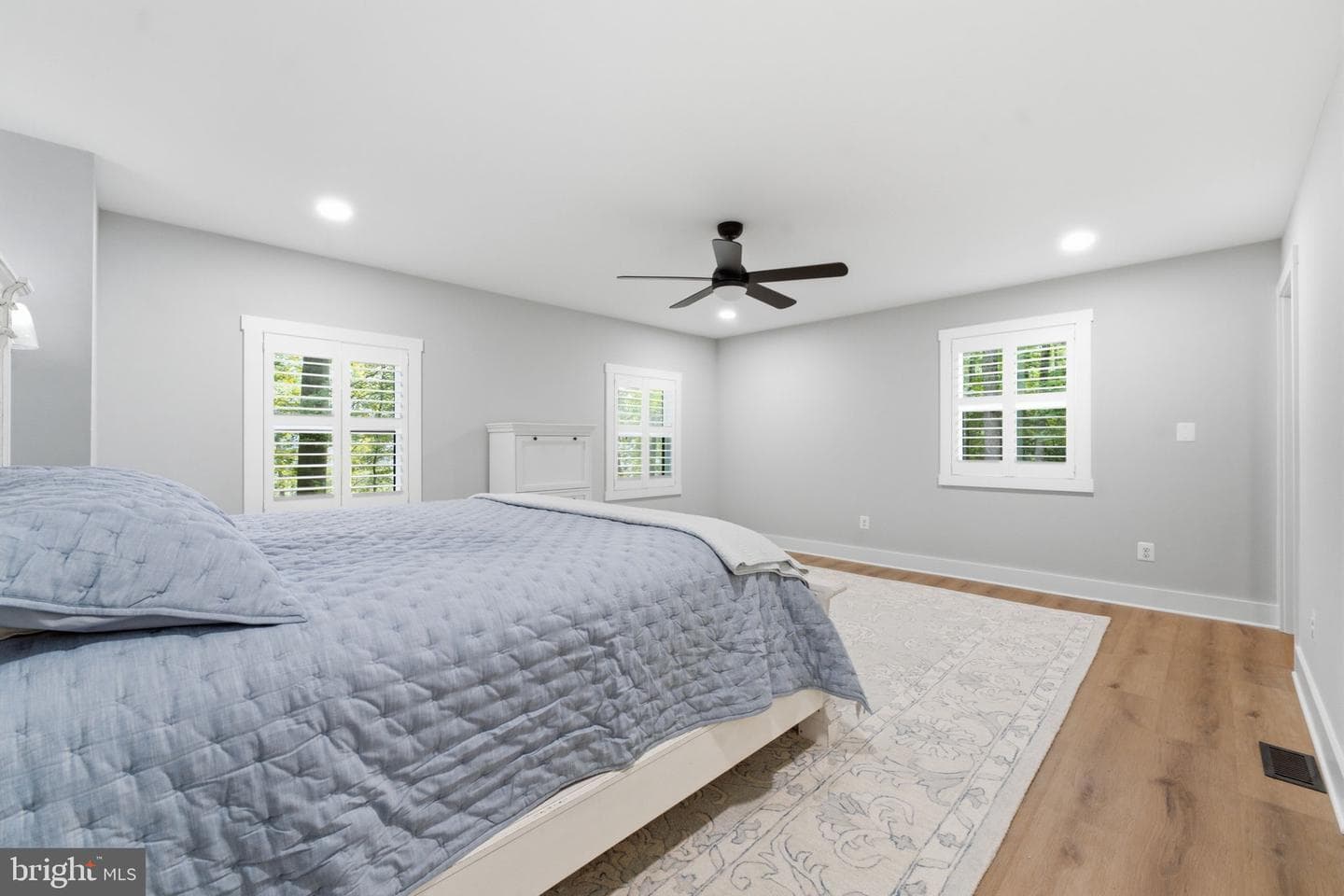 2450 Symphony Lane photo 31