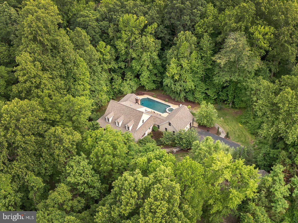 7847 N Flint Hill Road photo 8