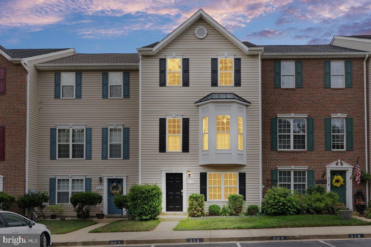 314 Cambridge Place photo 1