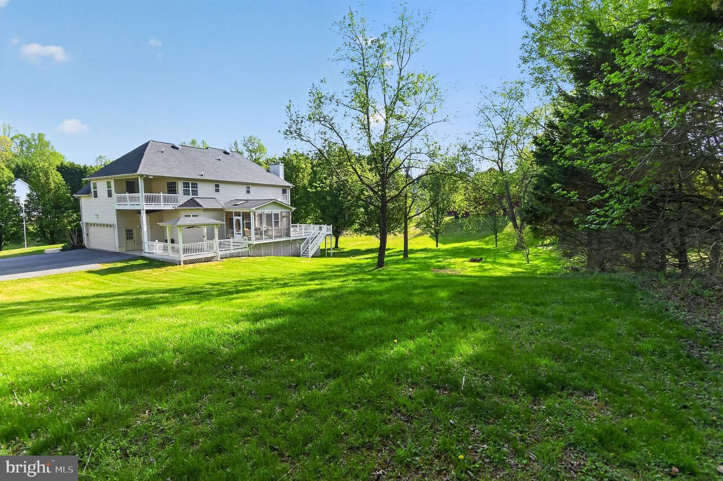 90 Oxford Way photo 3